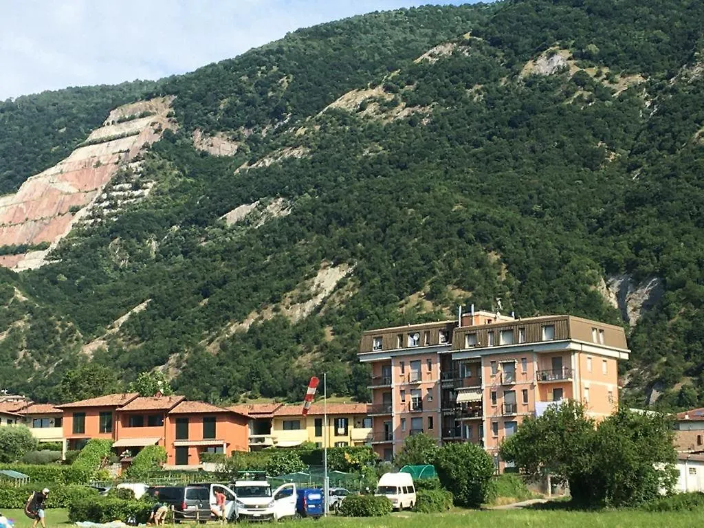 Big Family Bed & Breakfast Suello Italia